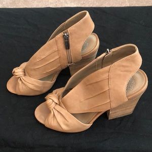 Vince Camuto Kerra rose tan suede leather open toe heels with zippers size‎ 9